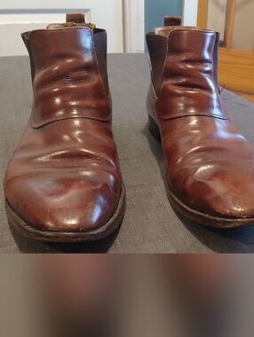 Men's Brown Leather Chukka Boots - Classic Slip-On Style